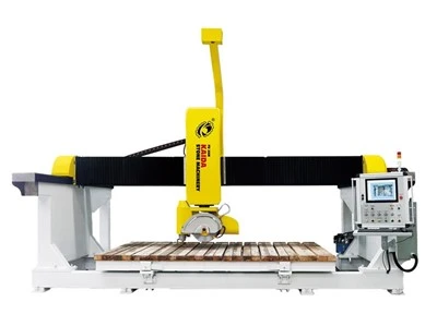 Macchina da taglio CNC a 5 assi